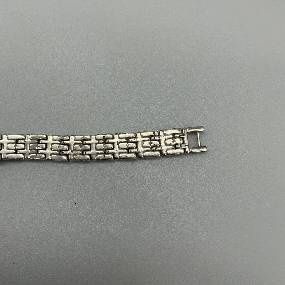 Vintage Seiko Womens Watch 17mm Two Tone Bracelet V400-1029 New Battery 7
